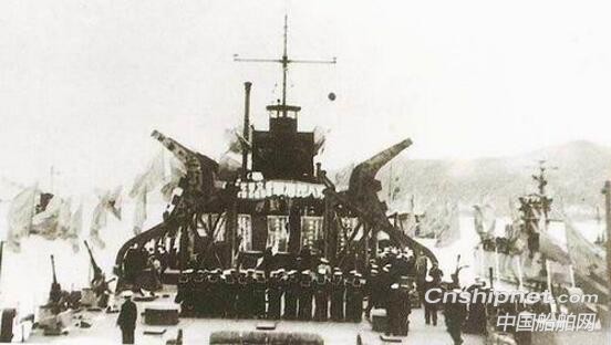 献礼海军建军70周年，泰州口岸船舶又一艘客滚船顺利下水