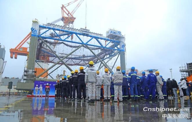 中集来福士深远海智能化坐底式网箱“长鲸一号”交付
