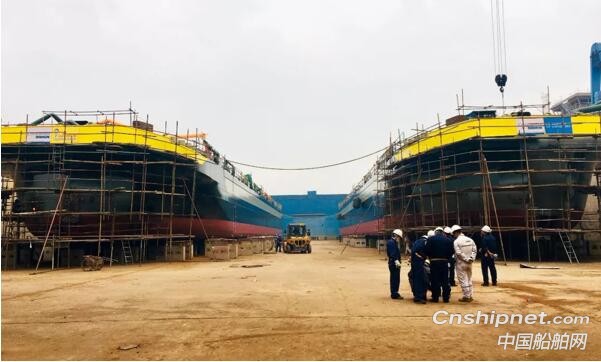 中航鼎衡2艘110M不锈钢化学品船签字交付