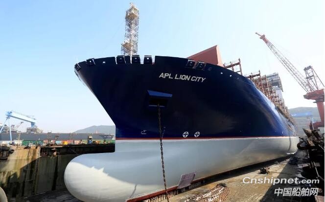 舟山中远海运重工改装一新的达飞海运