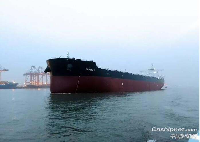 外高桥造船第二艘20.8万吨散货船顺利签字交付