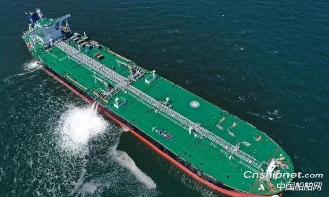 全球首艘30万吨超大型智能原油船提前顺利完成海试