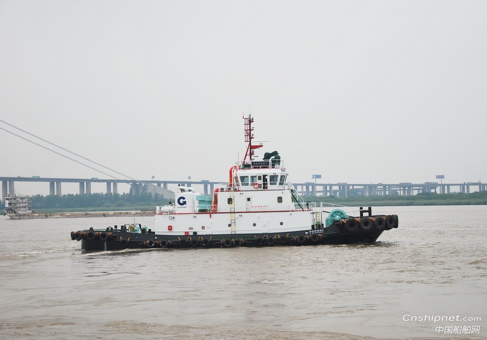 镇江船厂顺利出厂2942kW全回转拖船