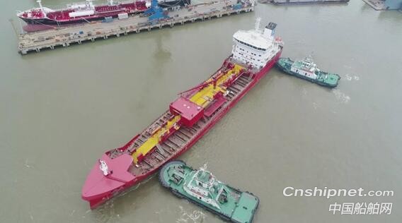 中航鼎衡两型化学品船顺利完成试航