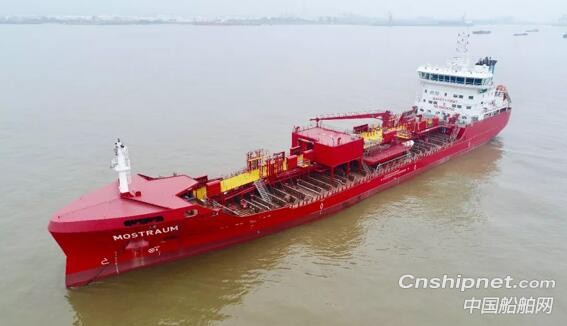 中航鼎衡两型化学品船顺利完成试航
