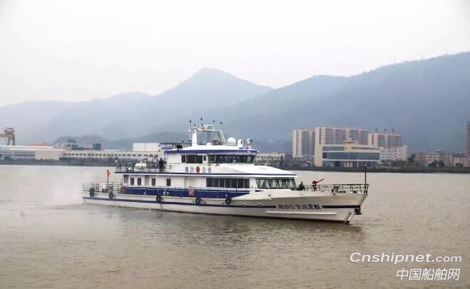 江龙船艇钢铝多功能执法巡逻艇即将交付