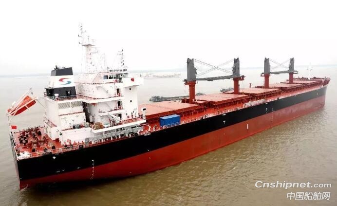 金陵船厂第三艘64000吨散货船试航归来