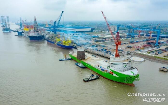 启东中远海运海工风电安装船N829出海试航