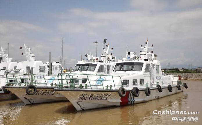 江龙船艇17.95米海事执法艇陆续发运并交付