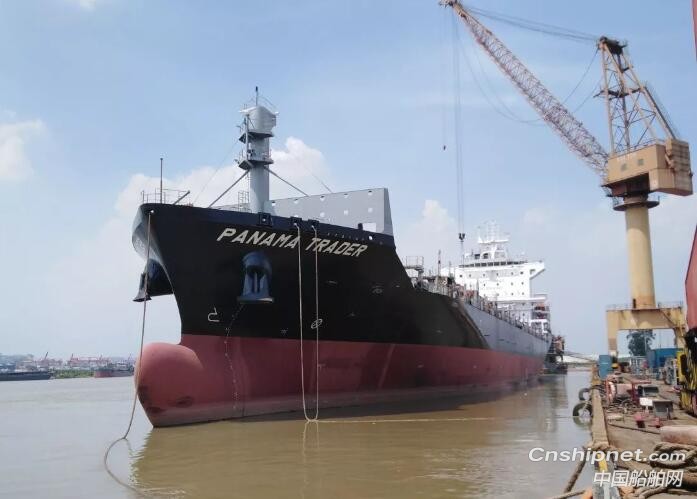 广东中远海运重工1750TEU系列4号船顺利完成倾斜试验