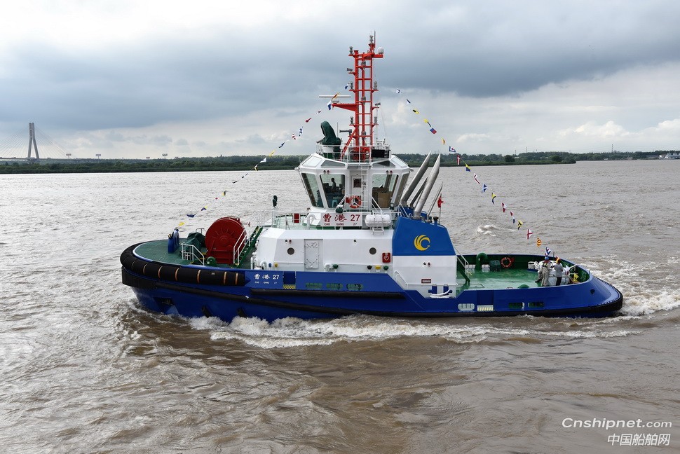 镇江船厂顺利交付2660kW全回转拖船