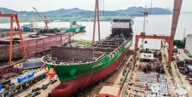 马尾造船1162TEU支线型集装箱船顺利下水