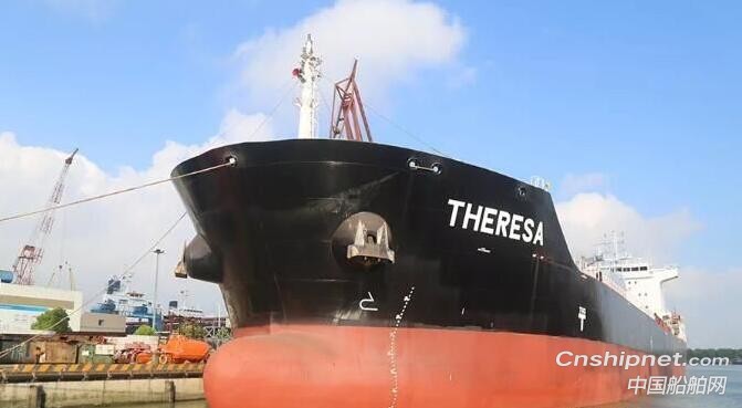 江苏海通海工装备首制19700吨成品油轮交付