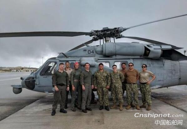 美国海军称在关岛附近救援一名中国重病的船员