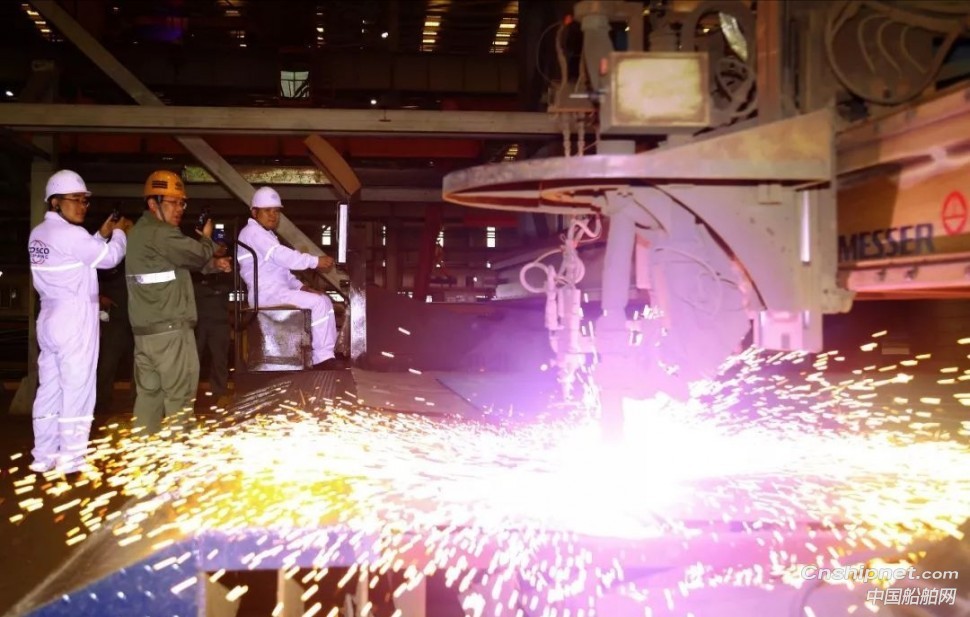 新港船舶重工第三艘32.5万吨矿砂船顺利开工