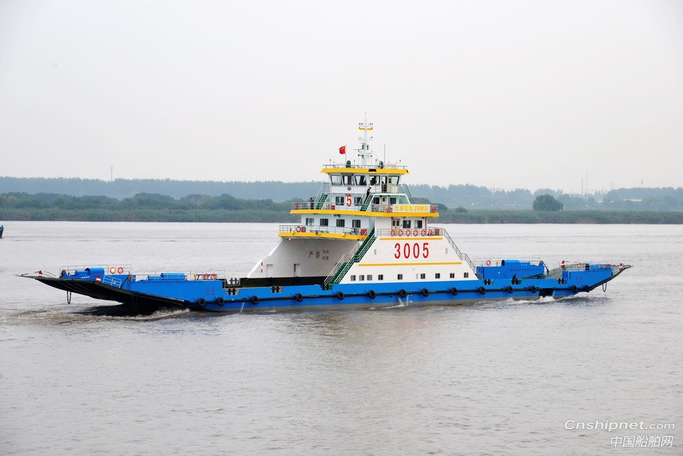 镇江船厂60米车客渡船顺利出厂