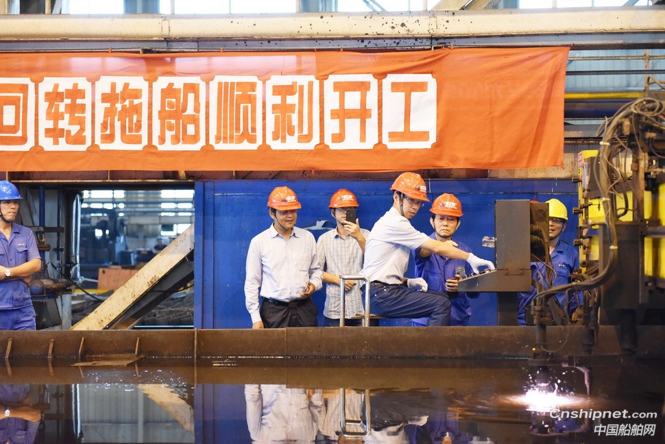 镇江船厂一天实现六大生产节点