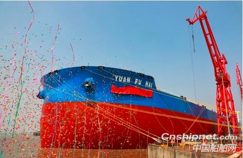 扬州中远海运重工一油轮一矿砂船相继交付
