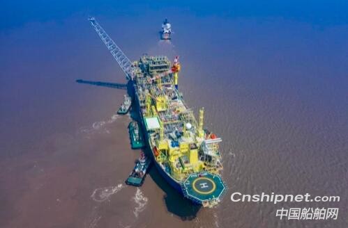 启东中远海运海工首个浮式生产储油船改装项目成功交付