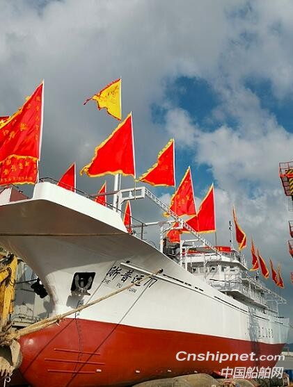 东红船业68m远洋鱿鱼钓船浙普远77顺利下水