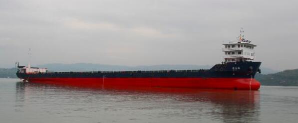 中江船业130米集散货船顺利开航离港