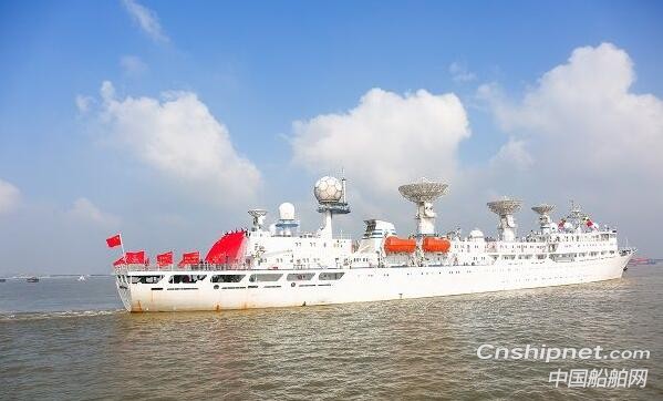 我国自主设计和建造的第二代航天测控船“远望3号”出航