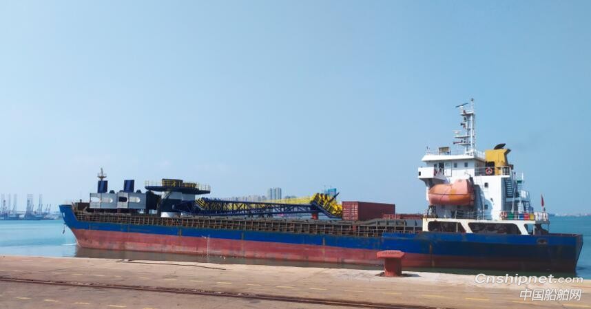 海西重机2台GQ40t-30m固定式起重机发往几内亚