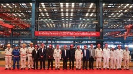 扬州中远海运重工2艘8.2万散货船开工