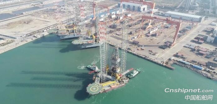 中集来福士“湾钻4号”自升式钻井平台离港