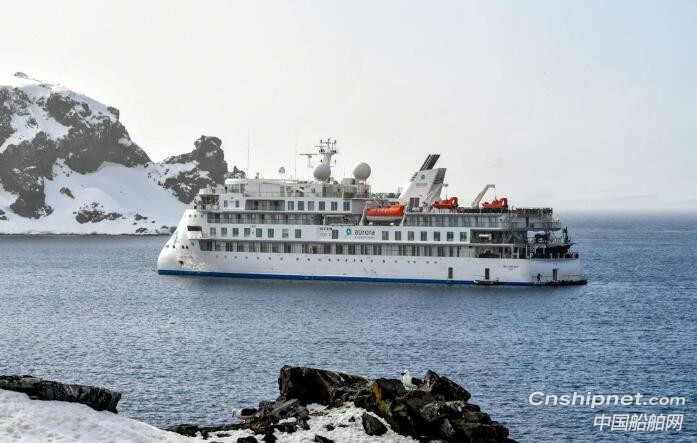 中国首艘极地探险邮轮“阁默号”成功完成南极首航