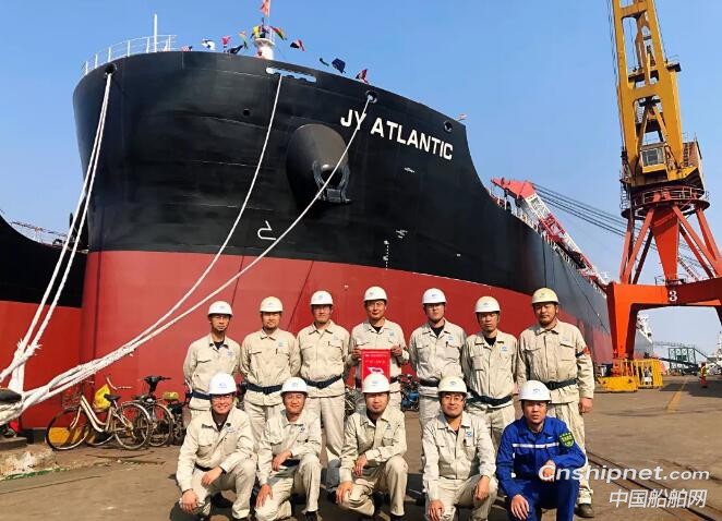 中船澄西16号81200吨散货船顺利命名交付