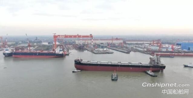 中船澄西30号8.2吨散货船顺利下水