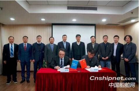 大连中远海运重工获2艘12000吨抬浮力打捞工程船订单
