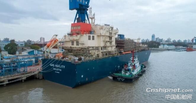 全球最大18600立方米LNG加注船实现主机全回转动车提交