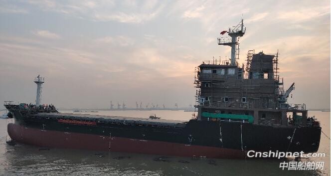 江苏大洋海洋装备第三艘2900DWT杂货船SH090下水