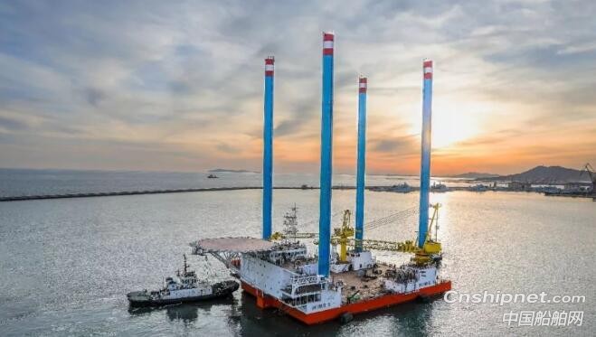 渤船重工2艘自升助航式作业平台同时命名交付