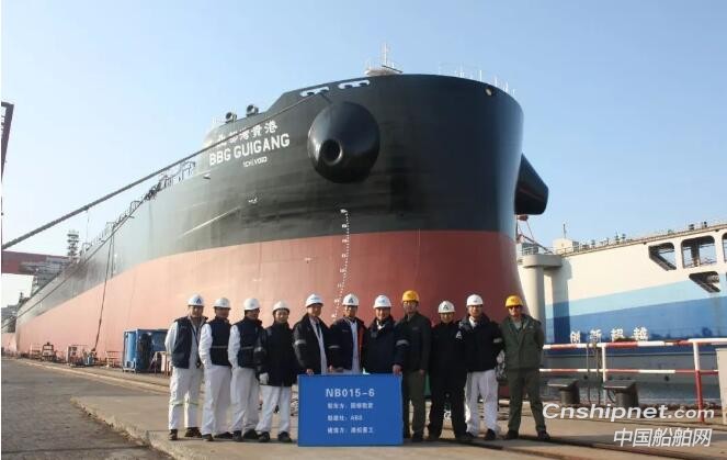 新港船舶重工一船开工两船出坞