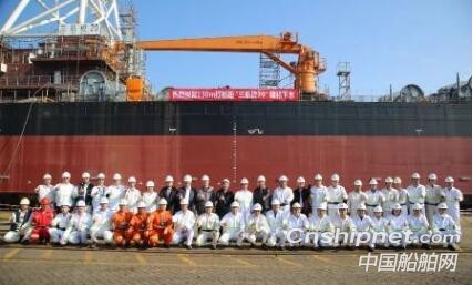 招商重工130米打桩船“三航桩20号”下水