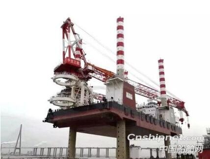 上海振华重工1200吨自升式风电安装船“三航风和”交付