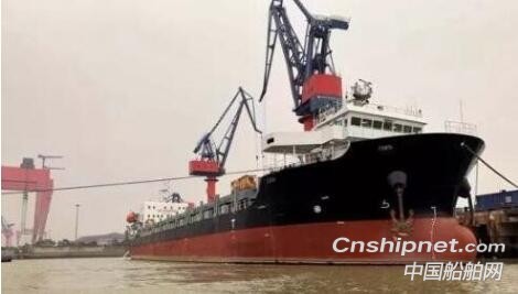 南京东泽船厂558-11型集装箱船“东泽58”顺利下水