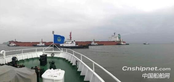 湄洲湾首艘30万吨级超大型散货船顺利进靠湄洲湾