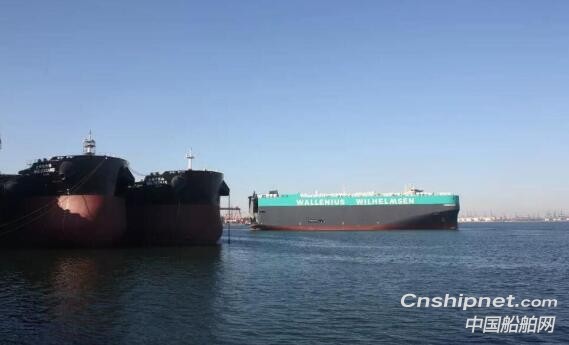 天津新港船舶重工超巴拿马型8000车位汽车滚装船完成海试