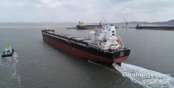 蓬莱京鲁船业6艘船舶同日交付离港