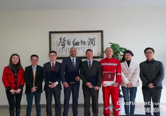 新韩通船舶重工82000吨散货船顺利签字交付