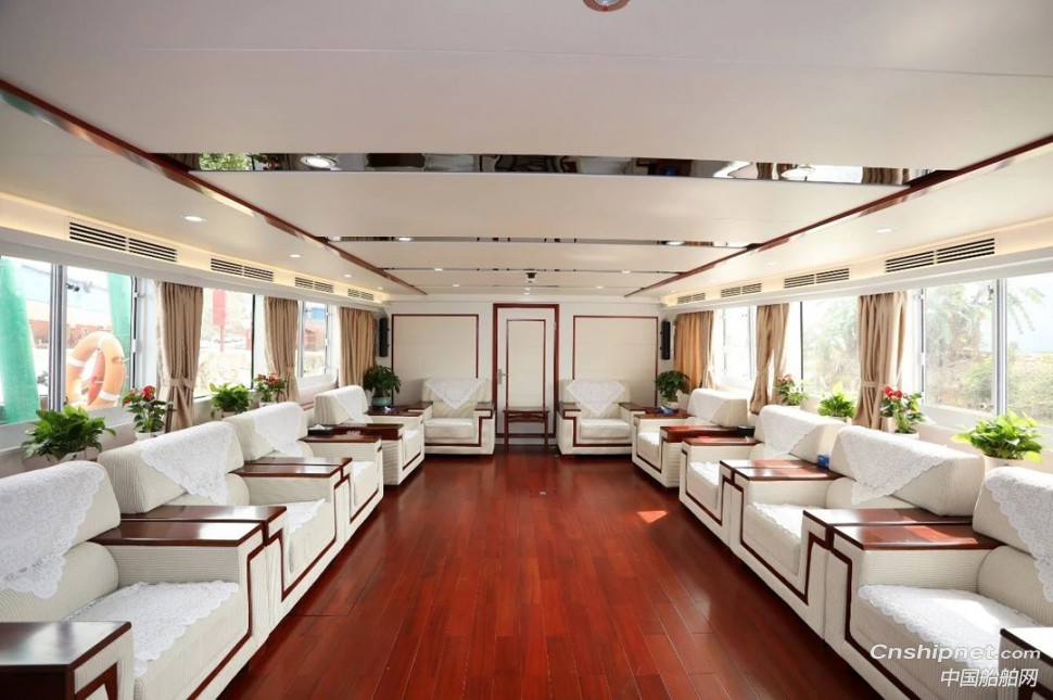 江龙船艇30米级钢铝交通船“长大海鲲”号正式交付