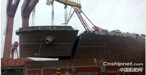 沪东中华FSRU-LNG首制船顺利完成全船主甲板贯通节点