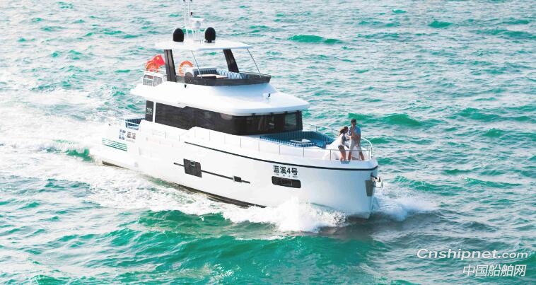 海星游艇一艘58英尺的豪华休闲游艇交付