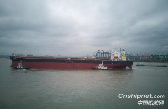 广东中远海运重工“秦发18”轮按期开航