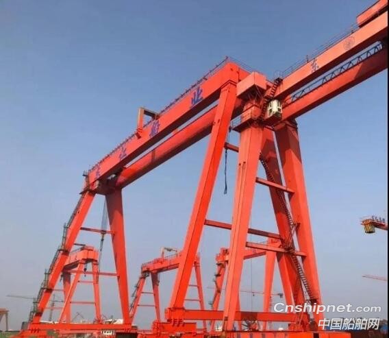 浙江东红船业1710TEU集装箱船顺利点火开工