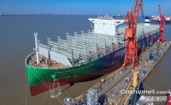 全球首艘23000箱液化天然气动力集装箱船开始试航